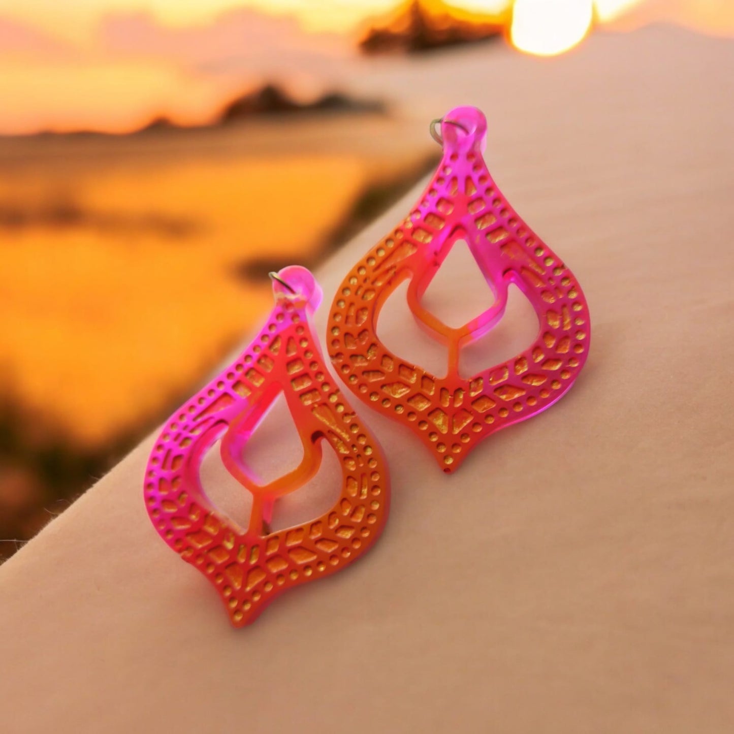 Boucles d'oreille mandala en résine  aux couleurs du couché du soleil