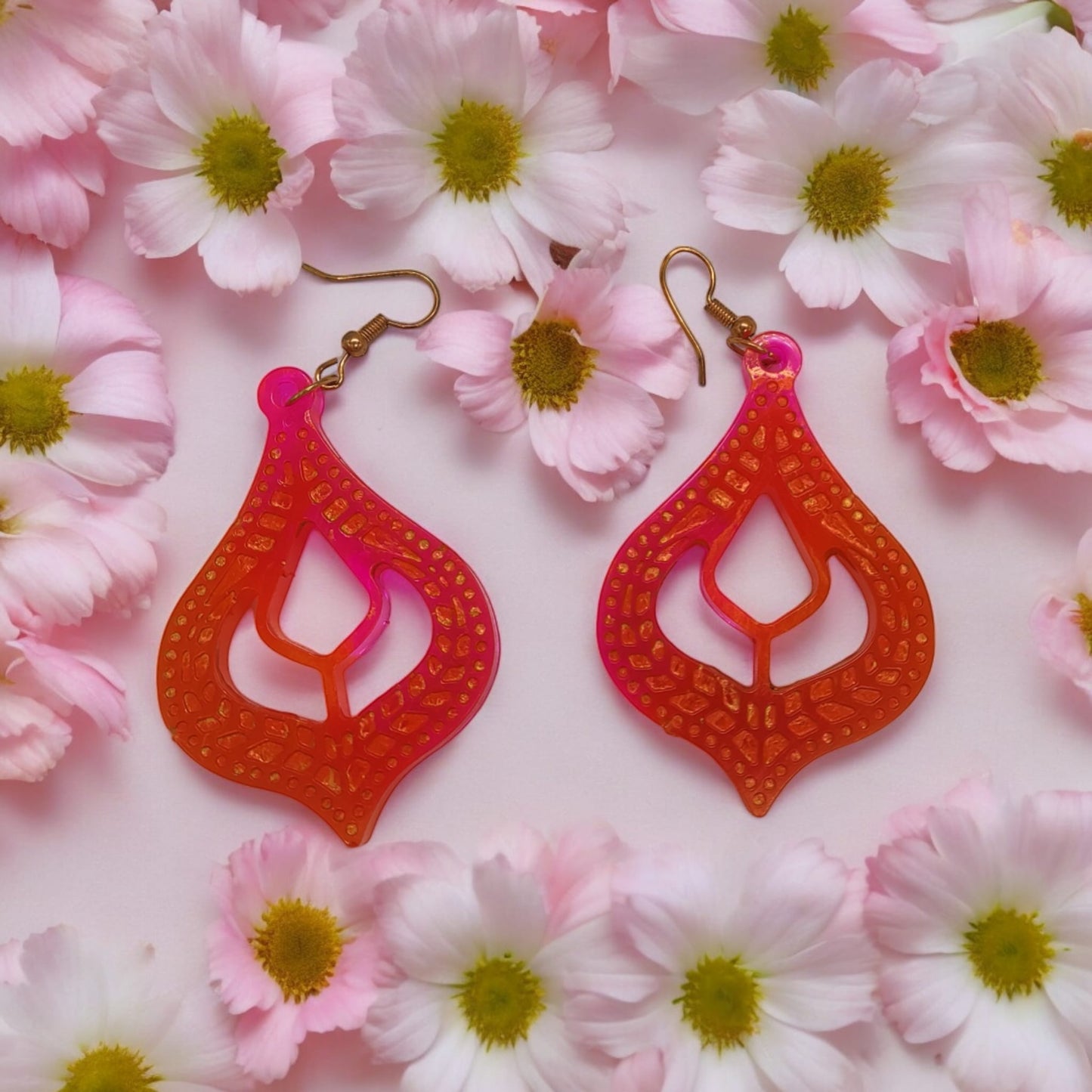 Boucles d'oreille mandala en résine  aux couleurs du couché du soleil