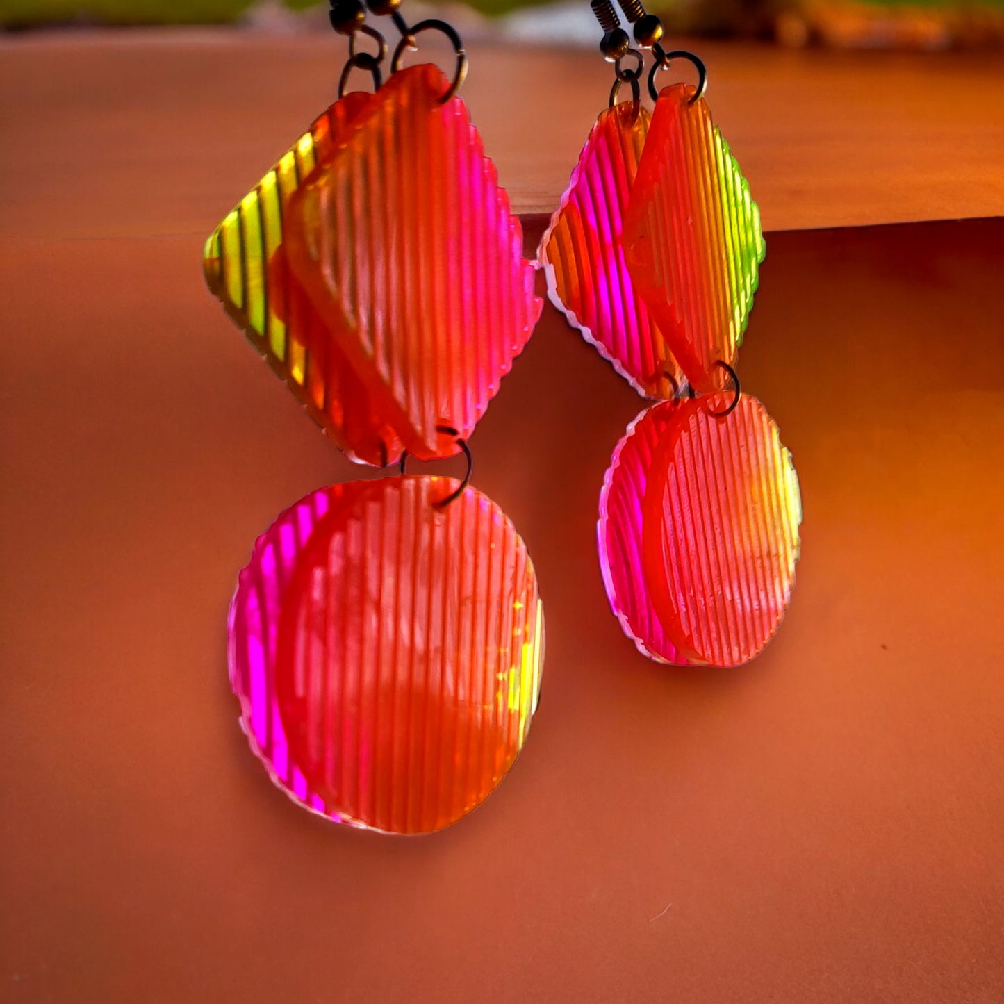 Boucles d'oreille en résine  aux couleurs du couché du soleil